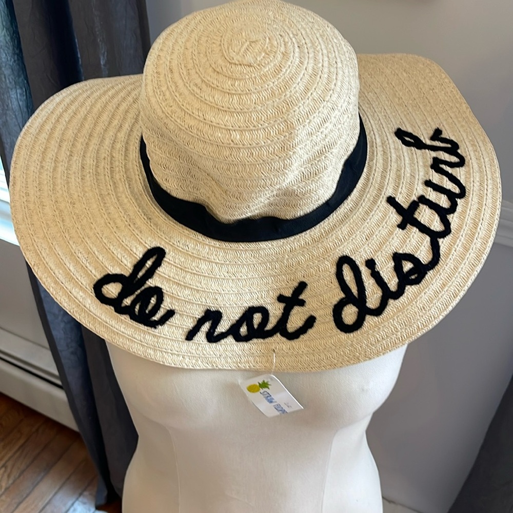 “Do not disturb” large floppy beach hat